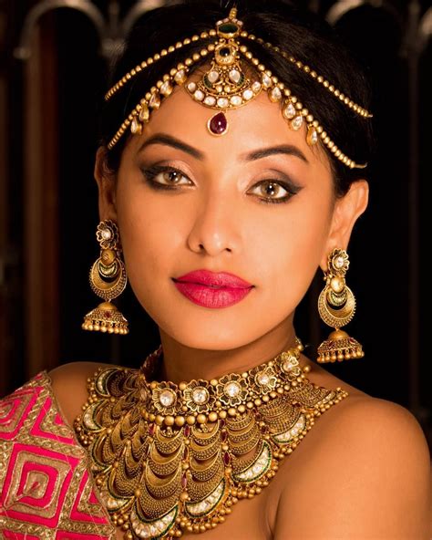 10 Jewelry Stores In India To Look Out For Your Wedding Bridal Jewellery Indian Bridal