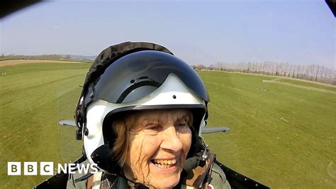 World War Two Veteran Joy Lofthouse Flew Spitfire Again Bbc News