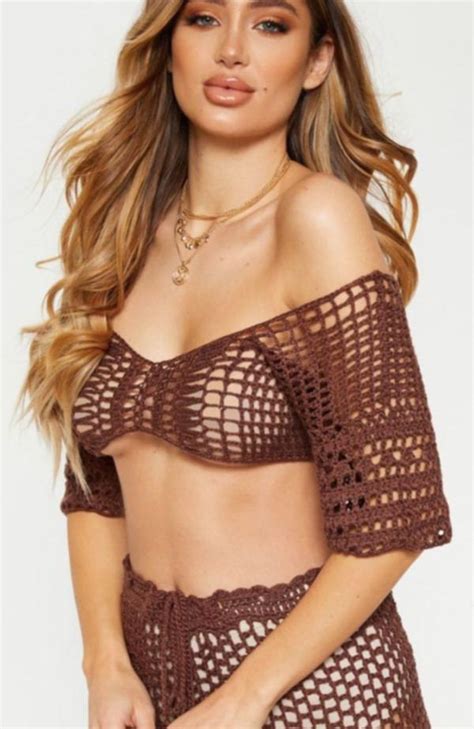 Fast Fashion Site Pretty Little Thing Is Selling A Knitted Crop Top