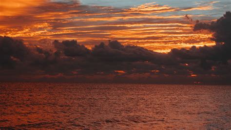 Download Wallpaper 3840x2160 Sea Horizon Clouds Sunset