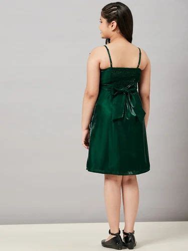 Girls Solid Dress Green महिलाओं की डिजाइनर ड्रेस लेडीज डिजाइनर
