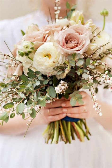 Spring Wedding Bouquet Ideas 2020 결혼식 부케 꽃장식 결혼식