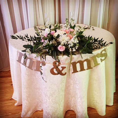 Sweetheart Table Arrangement Unique Wedding Flowers Flower Studio