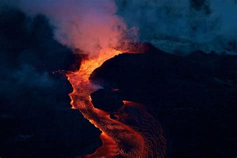 Understanding Highly Explosive Basaltic Eruptions Using Simulations