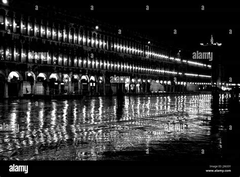 Night Time Rainy Street Wet Hi Res Stock Photography And Images Alamy