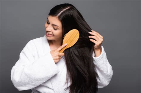 5 Ways To Straighten Hair Without Heat According To An Expert Brightly