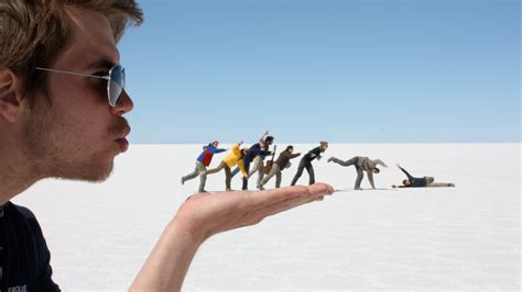 20 Inspirational Forced Perspective Photography