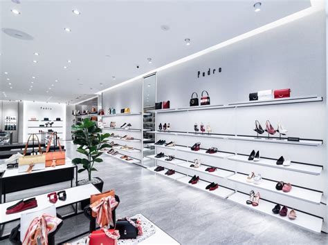 이니스프리) is a south korean cosmetics brand owned by amore pacific. Pedro 1 Utama品牌专卖店，崭新开业!