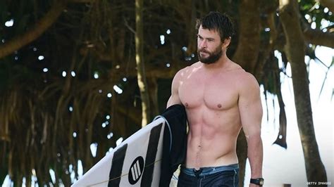 Chris Hemsworth Doesnt Know What A Thirst Trap Is