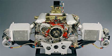 Most engines have2 valves per cylinder,1 for exhaust and1 for intake of air and fuel. 956 - Stuttcars.com