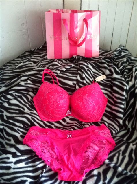 Sarah Afshar Victoria S Secret Shopping Very Sexy Plumeria Pink