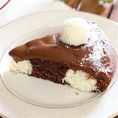 La torta con gocce di cioccolato è una dolce soffice, semplice e genuino! TORTA SOFFICE TARTUFINA | Fatto in casa da Benedetta ...