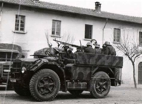 Italian Vehicle Used By The Werhmacht Italian Tanks Italian Army