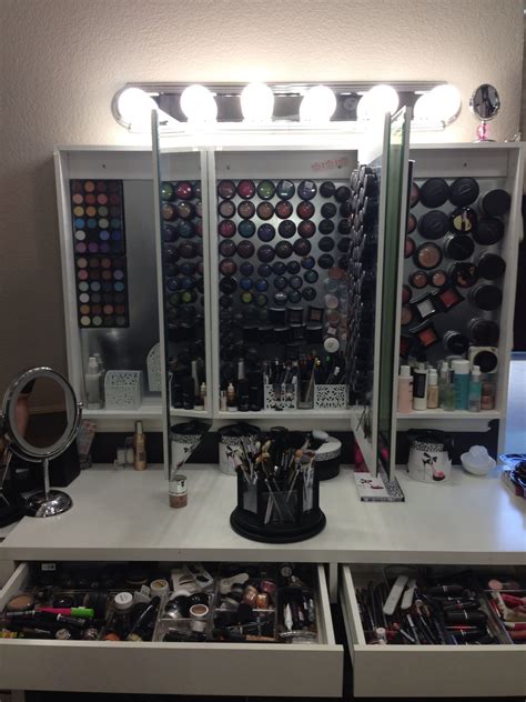 Makeup Organization For Potted Mac Eyeshadows Vanity Makeup Rooms