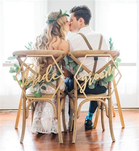 22 Wedding Photo Ideas And Poses Bridal Must Do Decoración De Silla