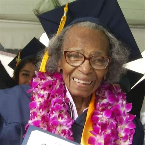 99 Year Old Doreetha Daniels Fulfills Her Dream Of Graduating College Superselected Black