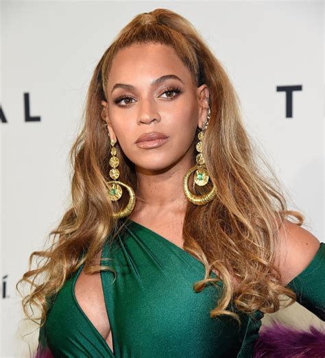 Emisoras Unidas Beyonce Explota Las Redes Sociales Con Tremendos Escotes