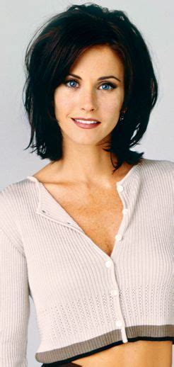Is it me or that courteney cox doesn't look like courteney cox? courtney cox hair 90s - Google Search #WomensHairCuts ...