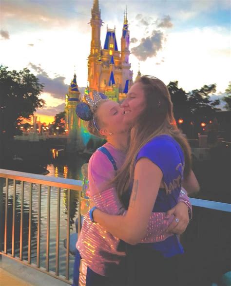 JoJo Siwa And Partner Kylie Prew Are Officially Back Together Celeb Secrets
