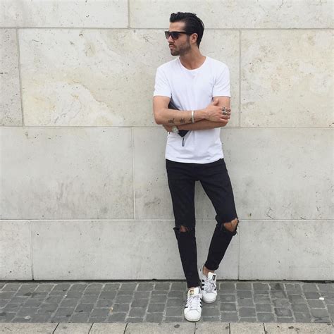 How To Wear White Sneakers 10 Amazing Outfit Ideas Mens Casual