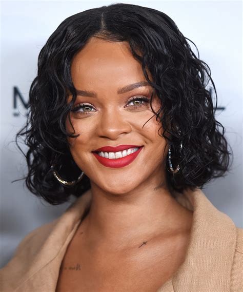 Rihanna Teases Fenty Beauty Uk