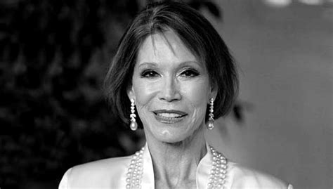 She was the eldest of three siblings and their home was in flushing, queens. Mary Tyler Moore, Emmy-winning sitcom star, dead at 80 | Free Malaysia Today