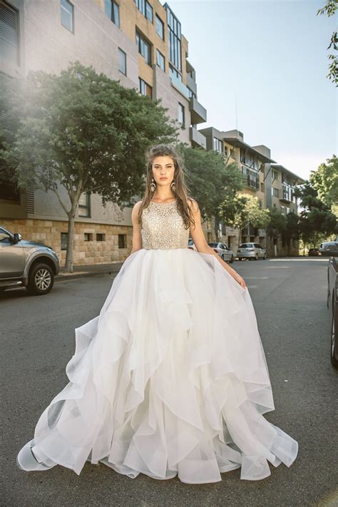 Hayley Paige Dori Gown Used Wedding Dress Save 53