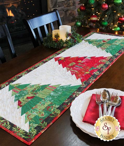 Quilt Inspiration Free Pattern Day Christmas Table Runners