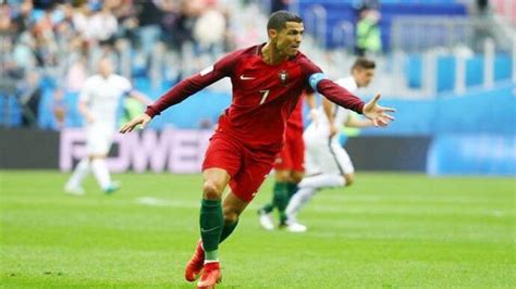 Fifa Confederations Cup Cristiano Ronaldo Scores Portugal Off To Semi