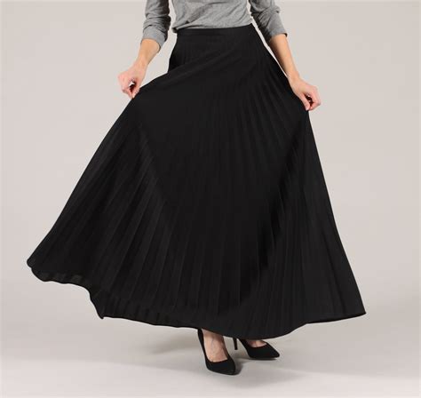 Black Maxi Skirt Vintage 1970s Flowy Accordion Pleated