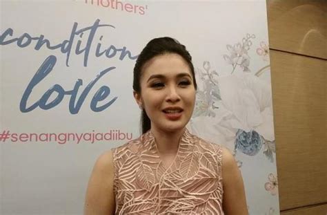 tak bisa menemani seperti dulu sandra dewi merasa bersalah dengan raphael