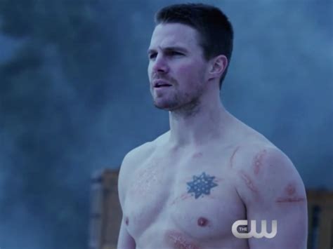 Arrow Season Episode Teaser Shirtless Stephen Amell Alert The