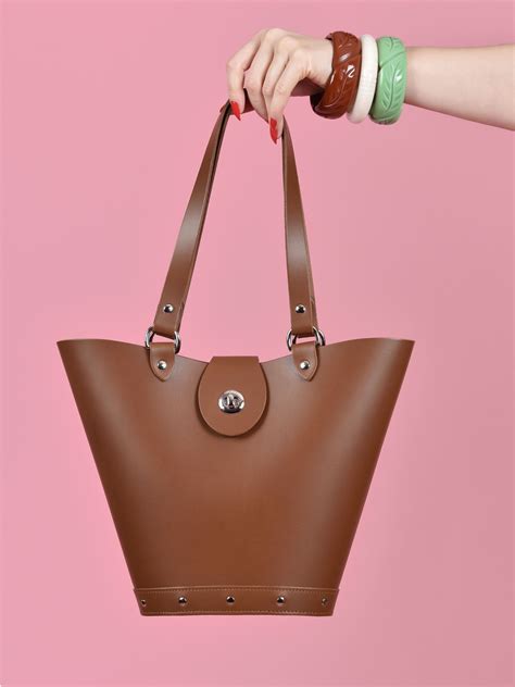 Nashville Bucket Western Brown Leather Handbag From Vivien Of Holloway