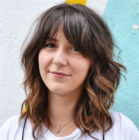 Round face medium length hairstyles for thick hair. 40 Stunning Medium Hairstyles for Round Faces | Hair ...