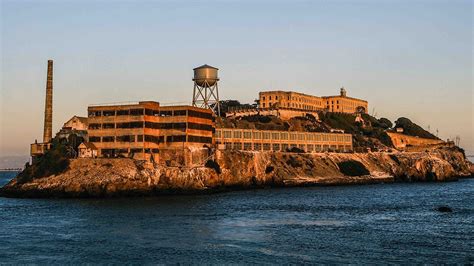 Scopriamo come visitare la celebre prigione di alcatraz. Alcatraz "Night Tour & Boat Cruise" | SF