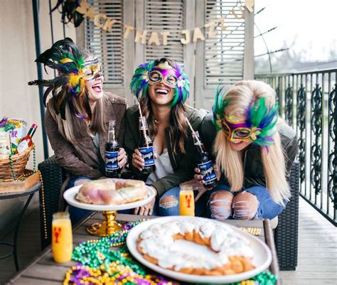 6 Things You Need To Throw The Perfect Mardi Gras Party Haute Off The Rack Mardi Gras Party