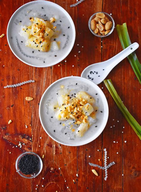 Vietnamese Banana and Coconut Dessert - Che Chuoi - Scruff & Steph