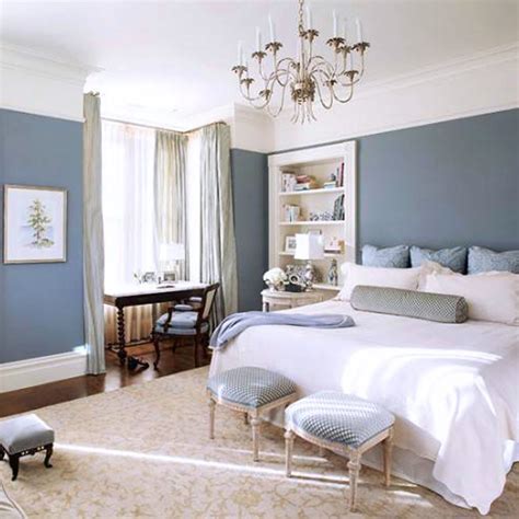 The right paint color ideas for bedrooms is dependent on who's room it is and what they are going to be doing in there. Light Blue Accent Wall Bedroom | Decoracion de interiores ...