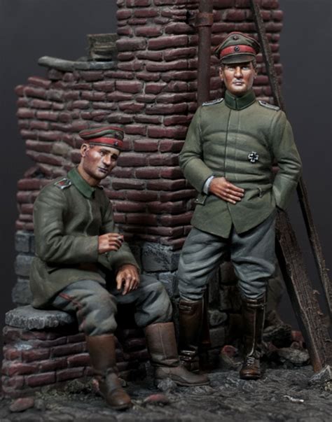 Wwi German Infantry Officer With Seated Infantryman The Model Cellar