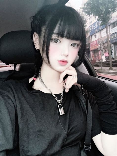 히키 Hiki On Twitter In 2021 Cute Japanese Girl Beautiful Japanese Girl Cute Korean Girl