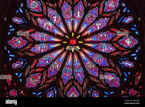 Stained Glass Rose Window Hi Res Stock Photography And Images Alamy