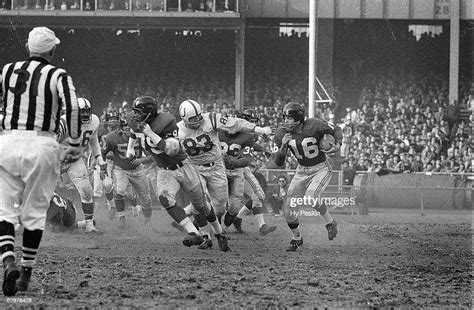 New York Giants Frank Ford In Action Rushing Vs Baltimore Colts