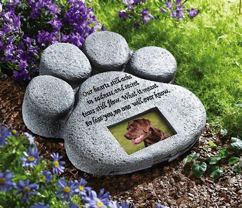 Pet Paw Print Garden Memorial Stepping Stone