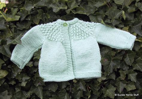 And although it's designed as a striped sweater, you can change up the the pattern is free from hello dolly knitting, or you can pay a small amount for the downloadable pdf. Suzies Stuff: 7 HOUR TODDLER GIRL'S SWEATER