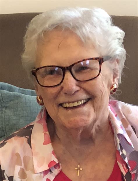 Obituary Of Doris M Dwyer Perry Funeral Home Inc Serving Lynbr