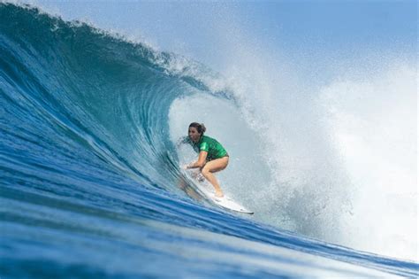 Boardriding Andy Irons