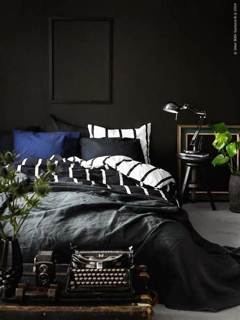 Looking for tiny bedroom ideas for a small dark apartment? 10 Dark bedrooms for a warmer autumn