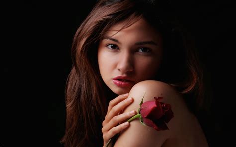 2560x1600 Beautiful Female With Rose Desktop Pc And Mac Wallpaper