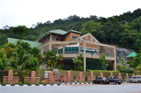 The teluk bahang dam is situated here. Penang Trip: Taman Negara Teluk Bahang, Pulau Pinang | www ...