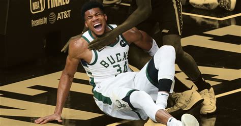 Giannis Antetokounmpo Revealed His Knee Was ”double The Size And I Usually Never Swell Up